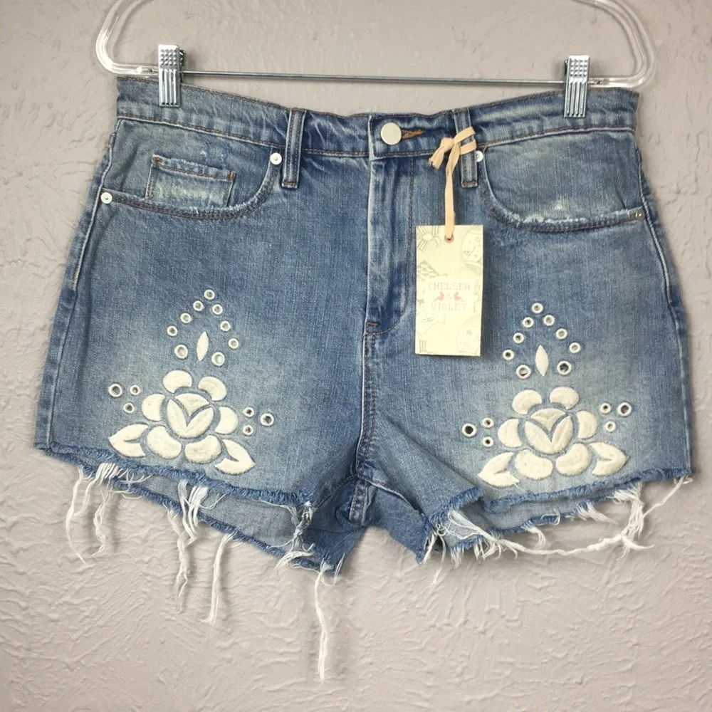 Chelsea & Violet High Waist Denim Shorts Size 30 - Picture 3 of 16